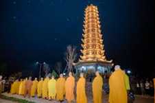 Cùng nghiệp thì kết duyên với nhau