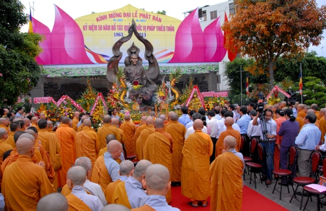 Bồ tát Thích Quảng Đức vị Pháp thiêu thân8