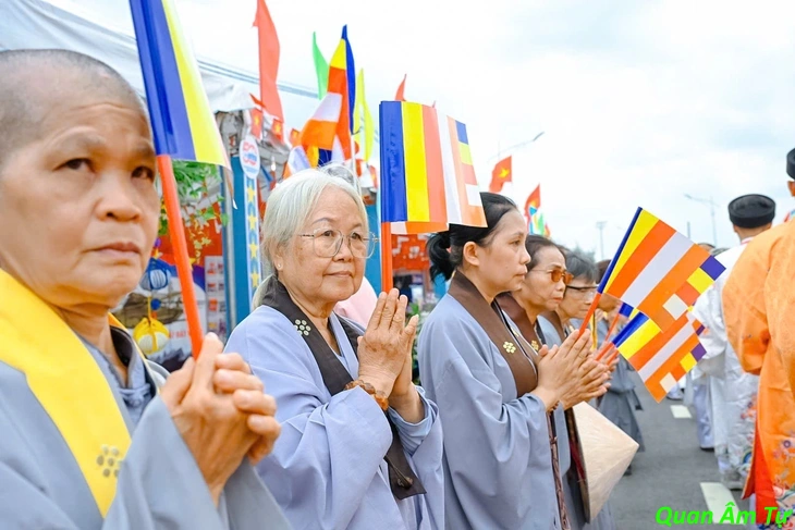 cung thỉnh xá lợi Đức Phật về tôn trí tại chùa Thanh Tâm6