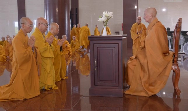 Đức Pháp chủ19